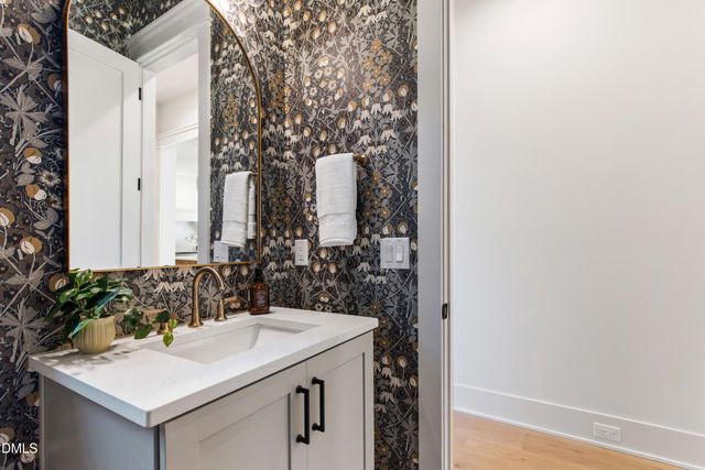 190 Clementine Way, Chapel Hill, NC 27516