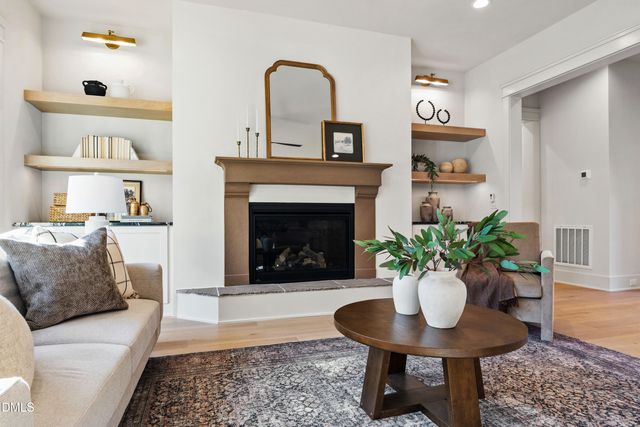 190 Clementine Way, Chapel Hill, NC 27516