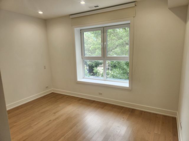 2202 W Race Avenue 2E, Chicago, IL 60612
