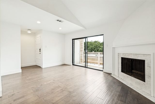 7640 W Greenway Boulevard 8H, Dallas, TX 75209