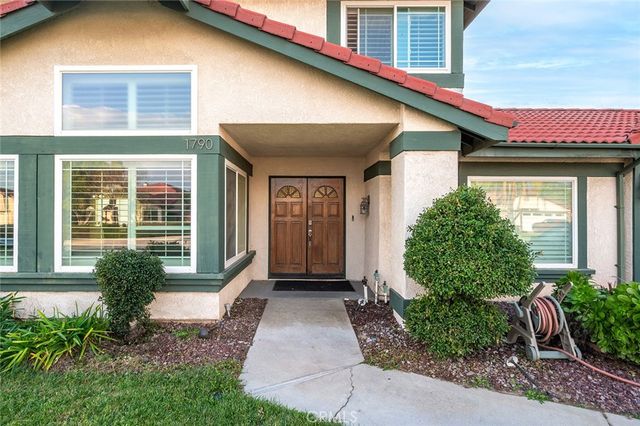 1790 N Encina, Rialto, CA 92376