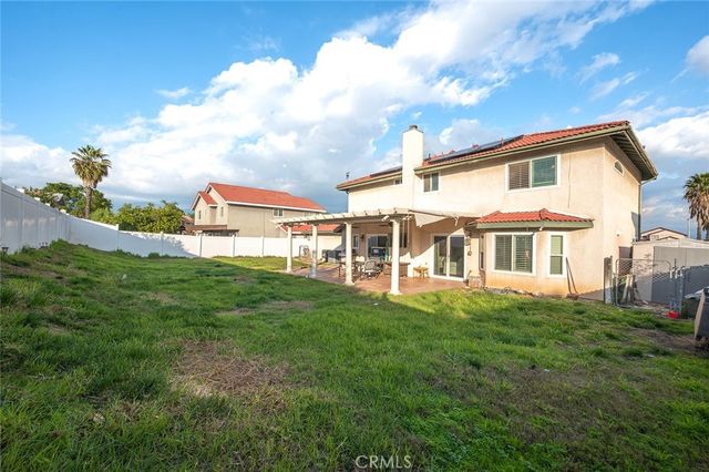 1790 N Encina, Rialto, CA 92376