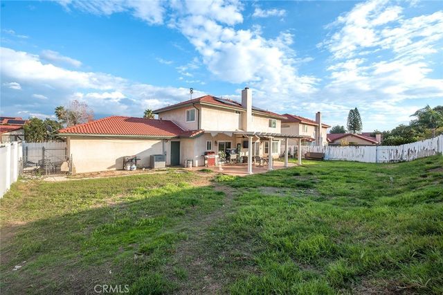 1790 N Encina, Rialto, CA 92376