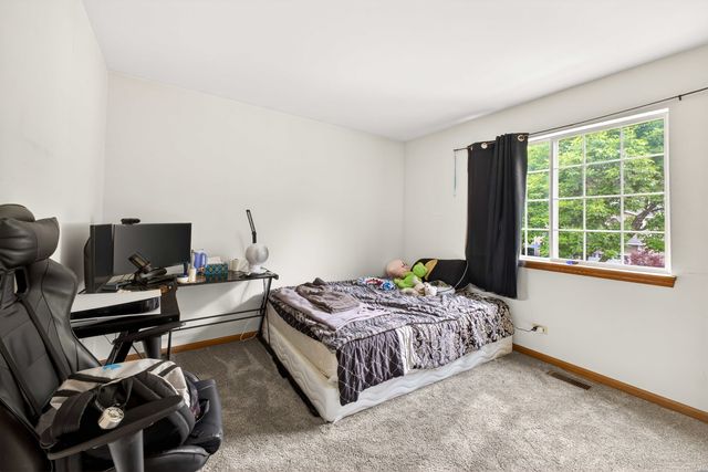 1675 Napa Drive, Gurnee, IL 60031