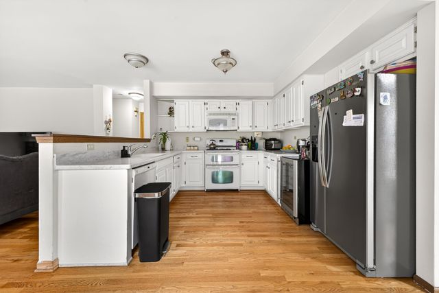 1675 Napa Drive, Gurnee, IL 60031