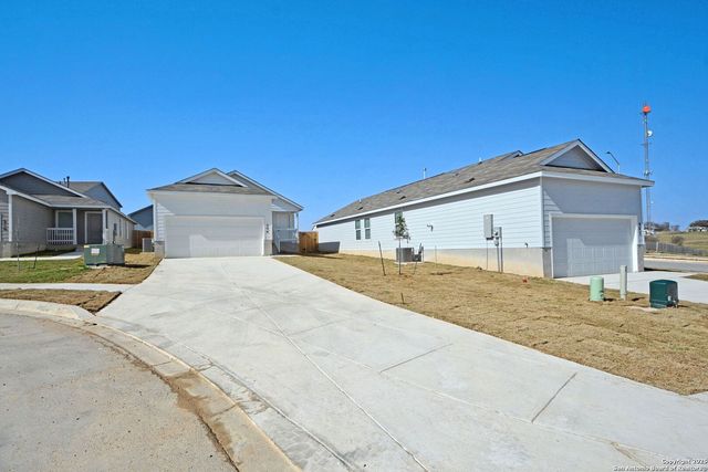 206 Charles Way, Marion, TX 78124