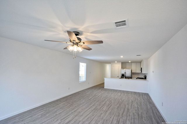 206 Charles Way, Marion, TX 78124