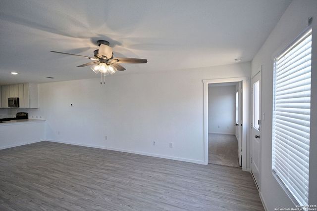 206 Charles Way, Marion, TX 78124
