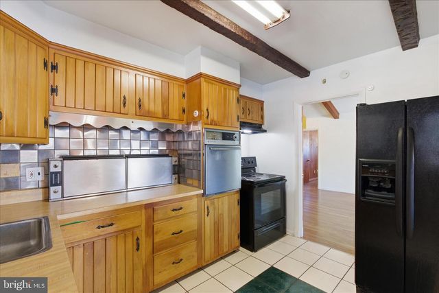 2423 HARWOOD RD, Parkville, MD 21234