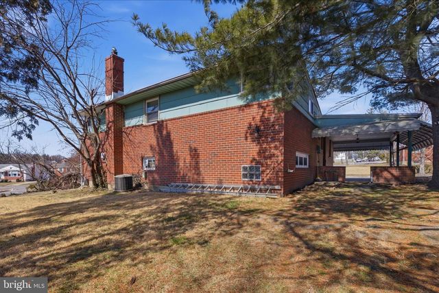 2423 HARWOOD RD, Parkville, MD 21234