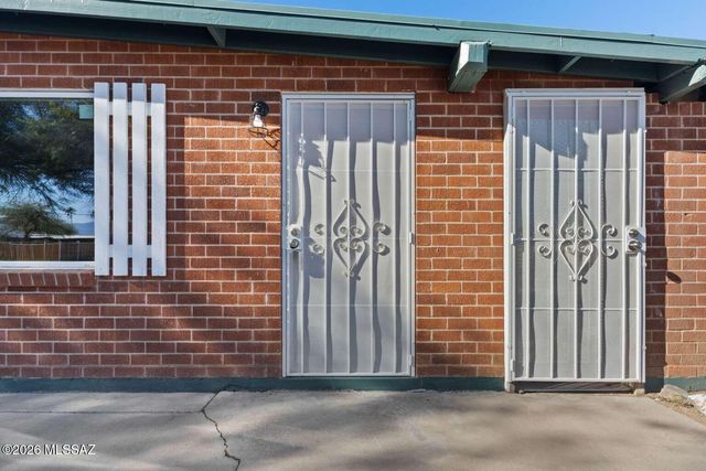 634 S Kellond Place, Tucson, AZ 85710