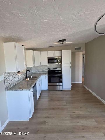 634 S Kellond Place, Tucson, AZ 85710