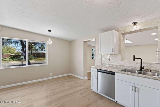 634 S Kellond Place, Tucson, AZ 85710