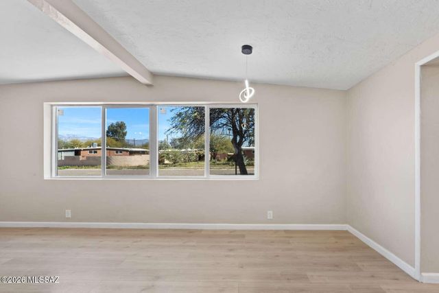 634 S Kellond Place, Tucson, AZ 85710