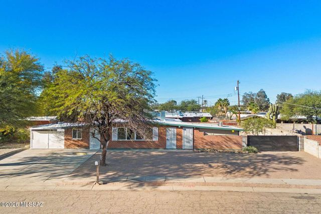 634 S Kellond Place, Tucson, AZ 85710