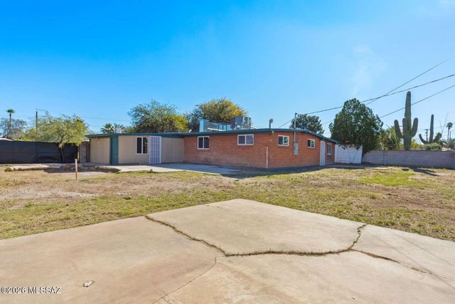 634 S Kellond Place, Tucson, AZ 85710
