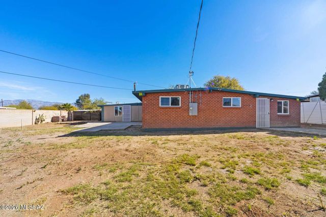 634 S Kellond Place, Tucson, AZ 85710