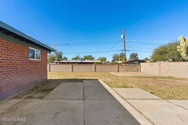 634 S Kellond Place, Tucson, AZ 85710