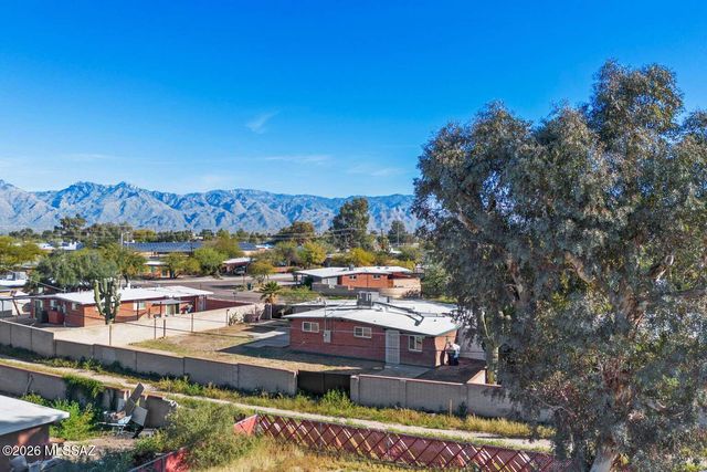 634 S Kellond Place, Tucson, AZ 85710