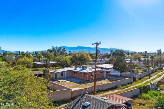 634 S Kellond Place, Tucson, AZ 85710