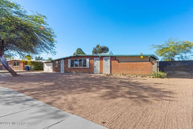 634 S Kellond Place, Tucson, AZ 85710