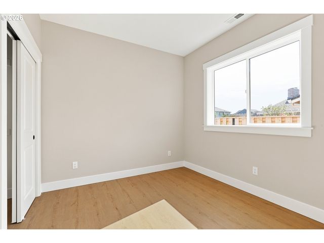 449 Sw 15th Ave, Canby, OR 97013
