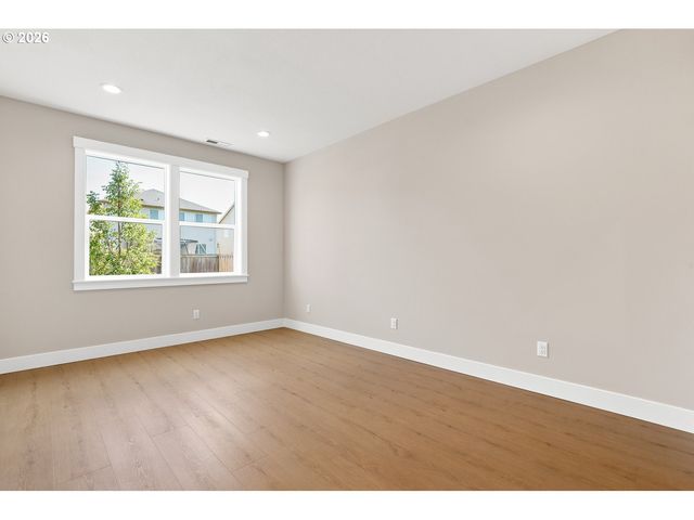 449 Sw 15th Ave, Canby, OR 97013