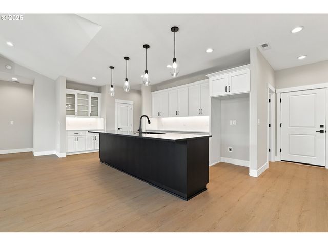 449 Sw 15th Ave, Canby, OR 97013