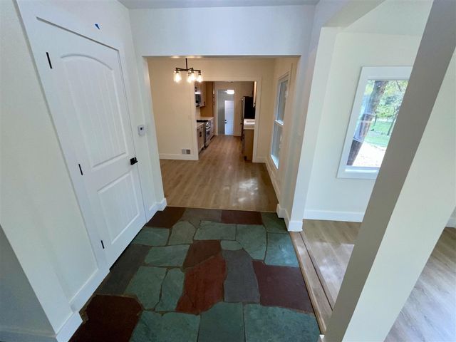 2737 Meadowvale Drive, Grand Rapids, MI 49506