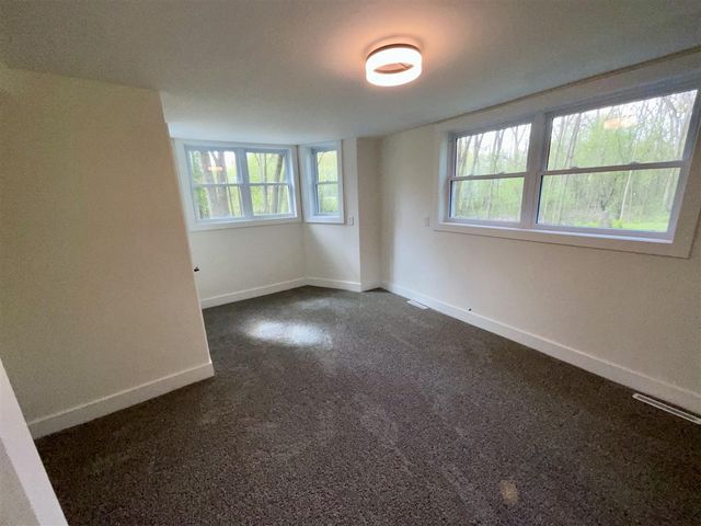 2737 Meadowvale Drive, Grand Rapids, MI 49506