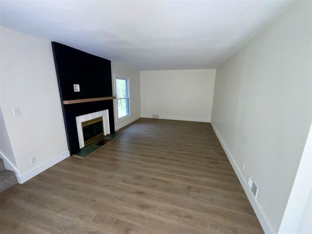 2737 Meadowvale Drive, Grand Rapids, MI 49506