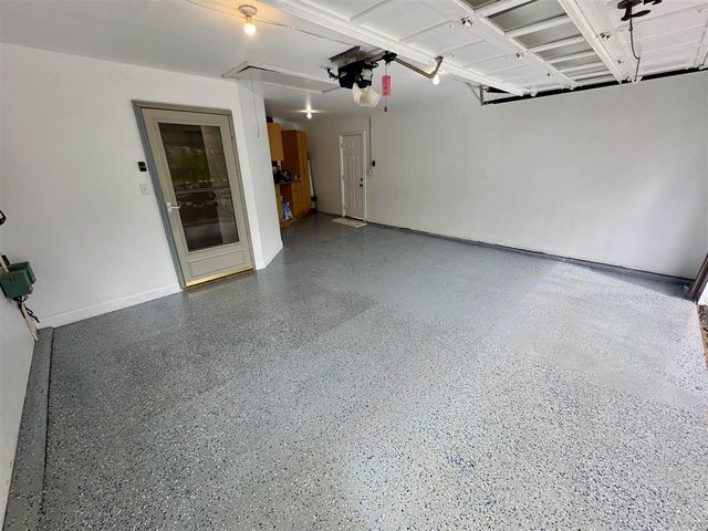 2737 Meadowvale Drive, Grand Rapids, MI 49506