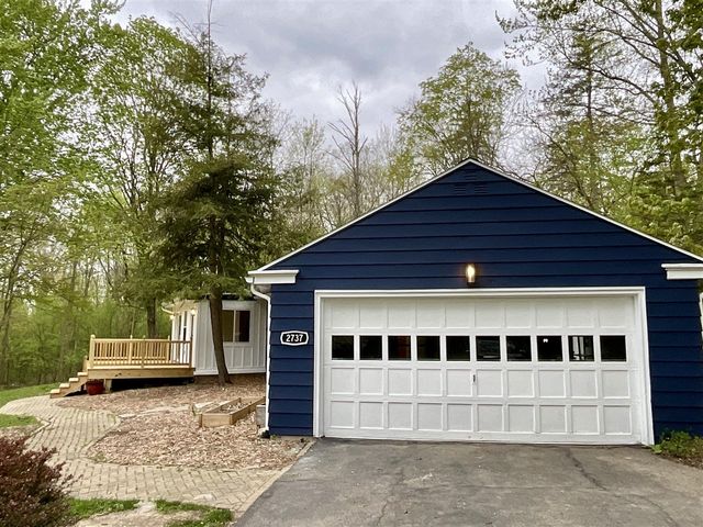 2737 Meadowvale Drive, Grand Rapids, MI 49506