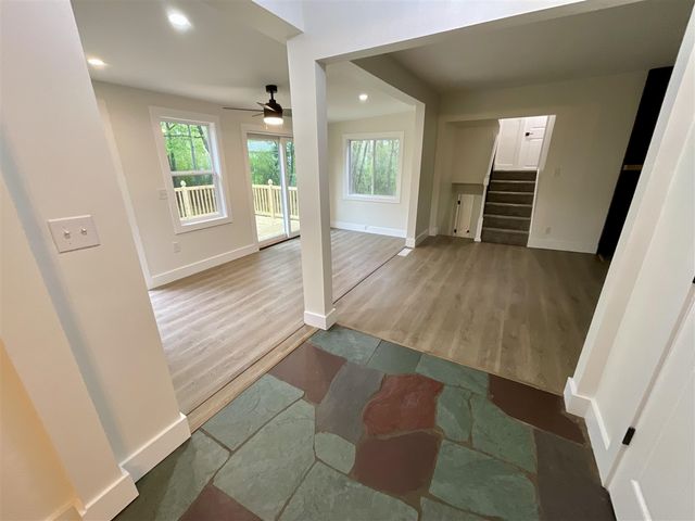 2737 Meadowvale Drive, Grand Rapids, MI 49506