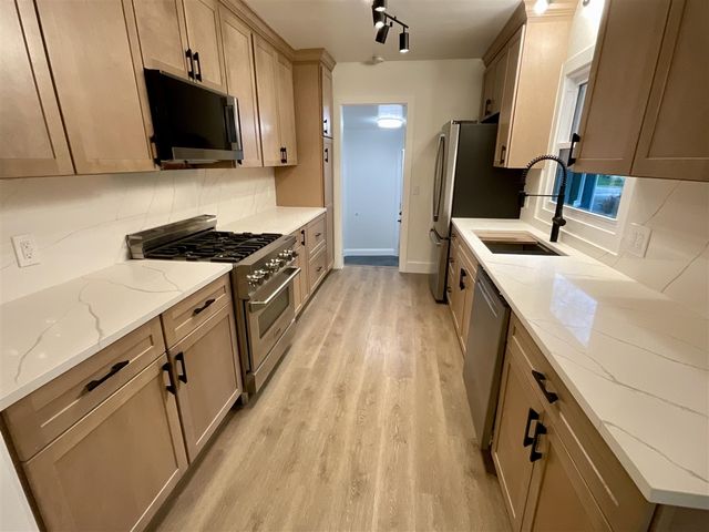 2737 Meadowvale Drive, Grand Rapids, MI 49506