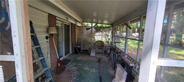 902 Laurel AVE, Chesapeake, VA 23325