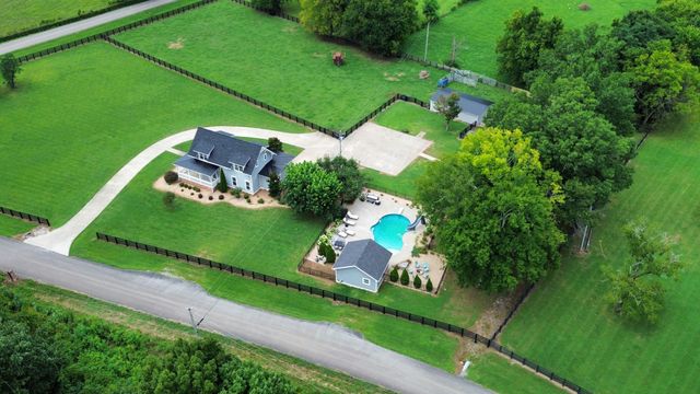 4597 Broiles Rd, Christiana, TN 37037