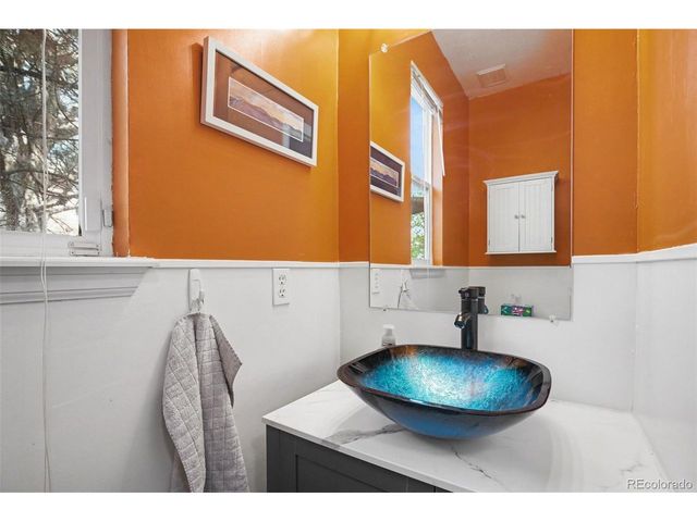 23502 E Alabama Dr, Aurora, CO 80018