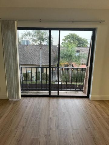 4702 Waterview Circle, Palm Springs, FL 33461