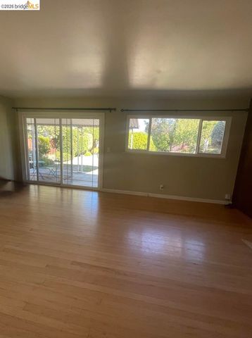 902 Tanager CT, Sunnyvale, CA 94087