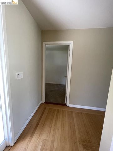 902 Tanager CT, Sunnyvale, CA 94087