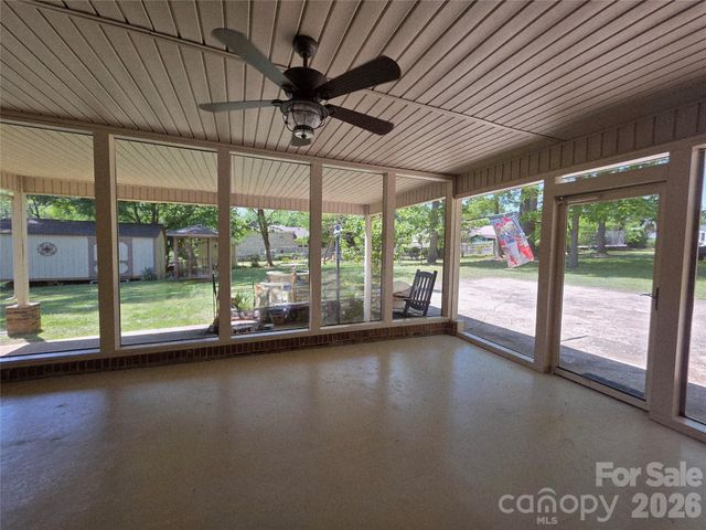 2009 Saratoga Drive, Gastonia, NC 28056