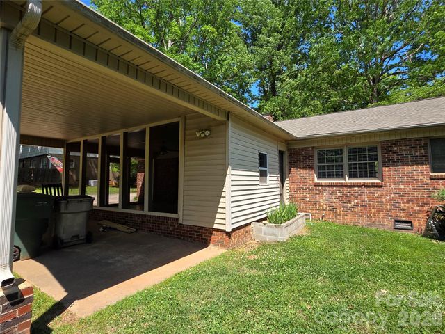 2009 Saratoga Drive, Gastonia, NC 28056