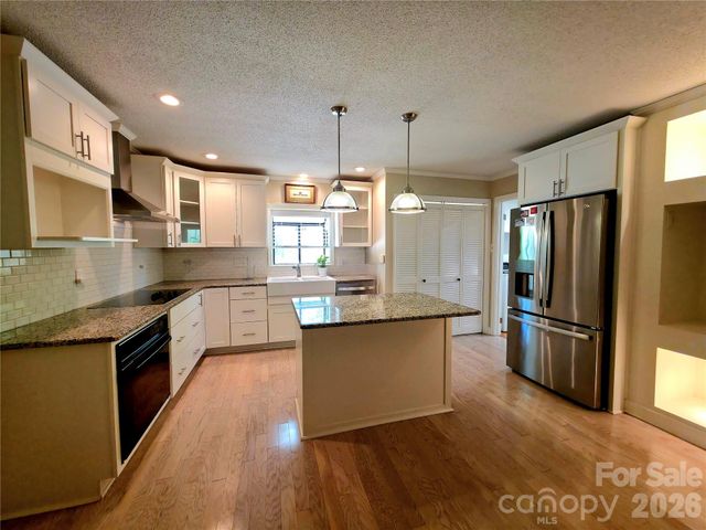2009 Saratoga Drive, Gastonia, NC 28056
