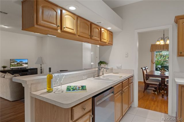 1835 N Litchfield Point, Crystal River, FL 34429