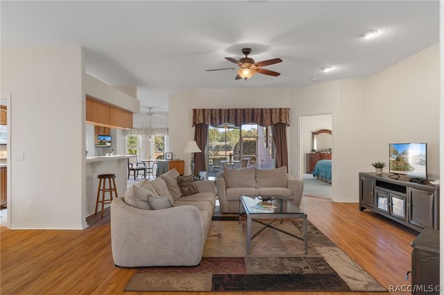 1835 N Litchfield Point, Crystal River, FL 34429