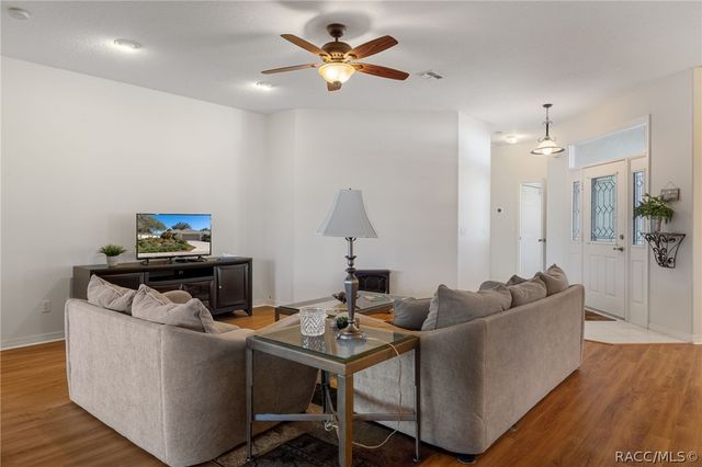 1835 N Litchfield Point, Crystal River, FL 34429