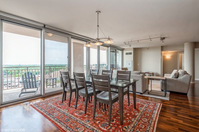 807 Davis Street 1501, Evanston, IL 60201