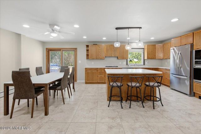 17 Bingham Drive, Marlboro, NJ 07746