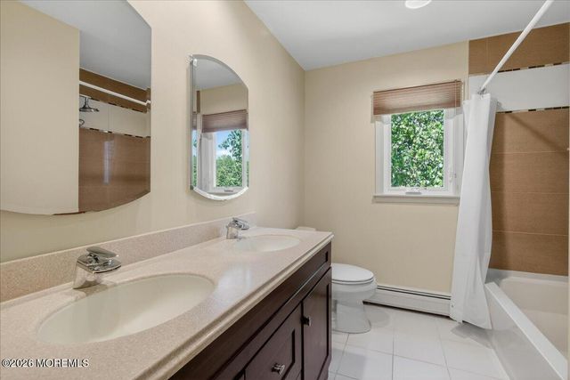 17 Bingham Drive, Marlboro, NJ 07746